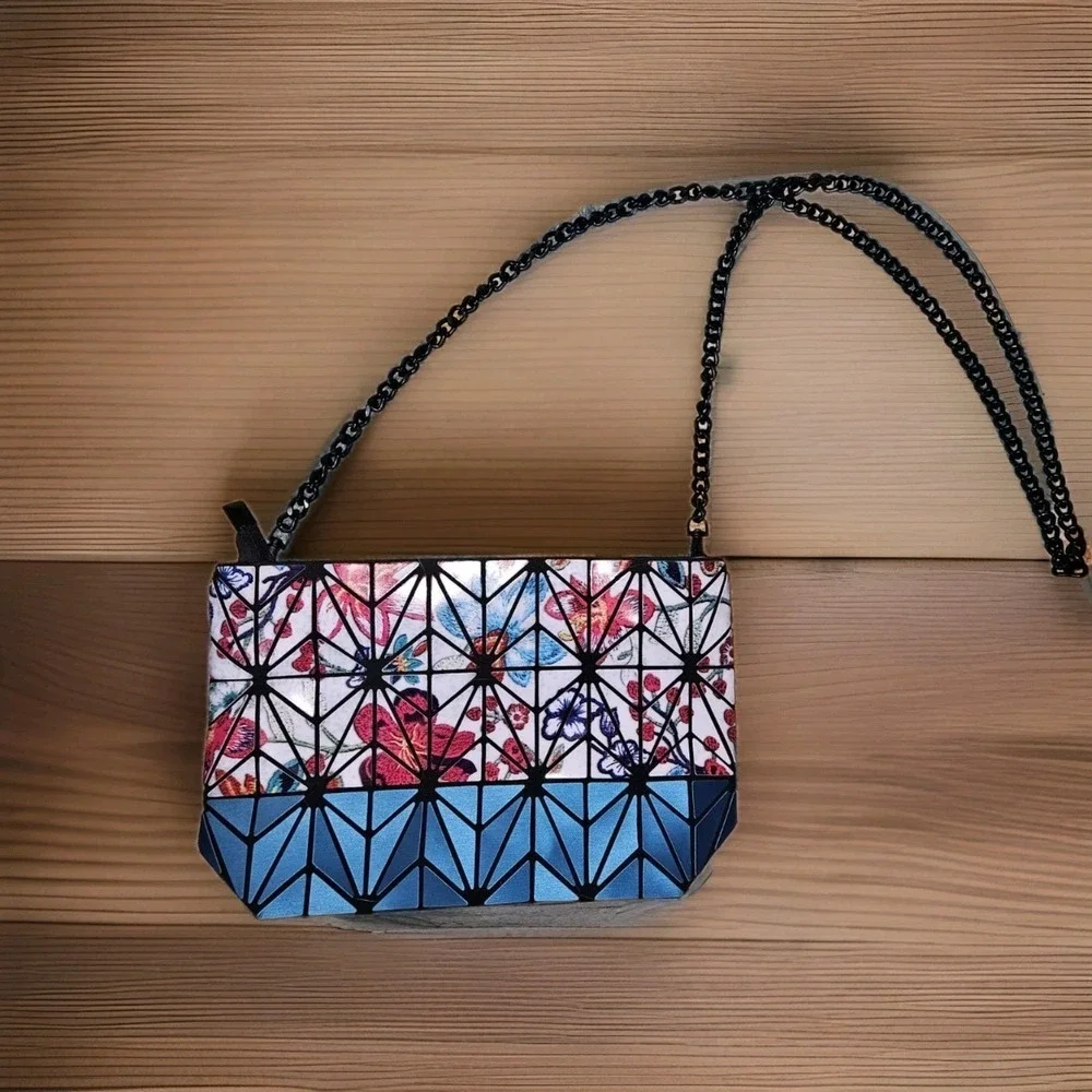 PATRIZIA‎ LUCA Floral and Blue Geometric Purse/Handbag w/Chain Strap EUC